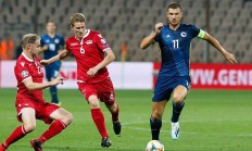 开云体育视频直播-包含波黑队在客场比赛中取得胜利的词条