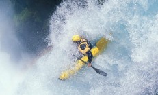 开云APP-赛道上的红与银，塞恩斯高光表现助梅赛德斯力克索伯车队