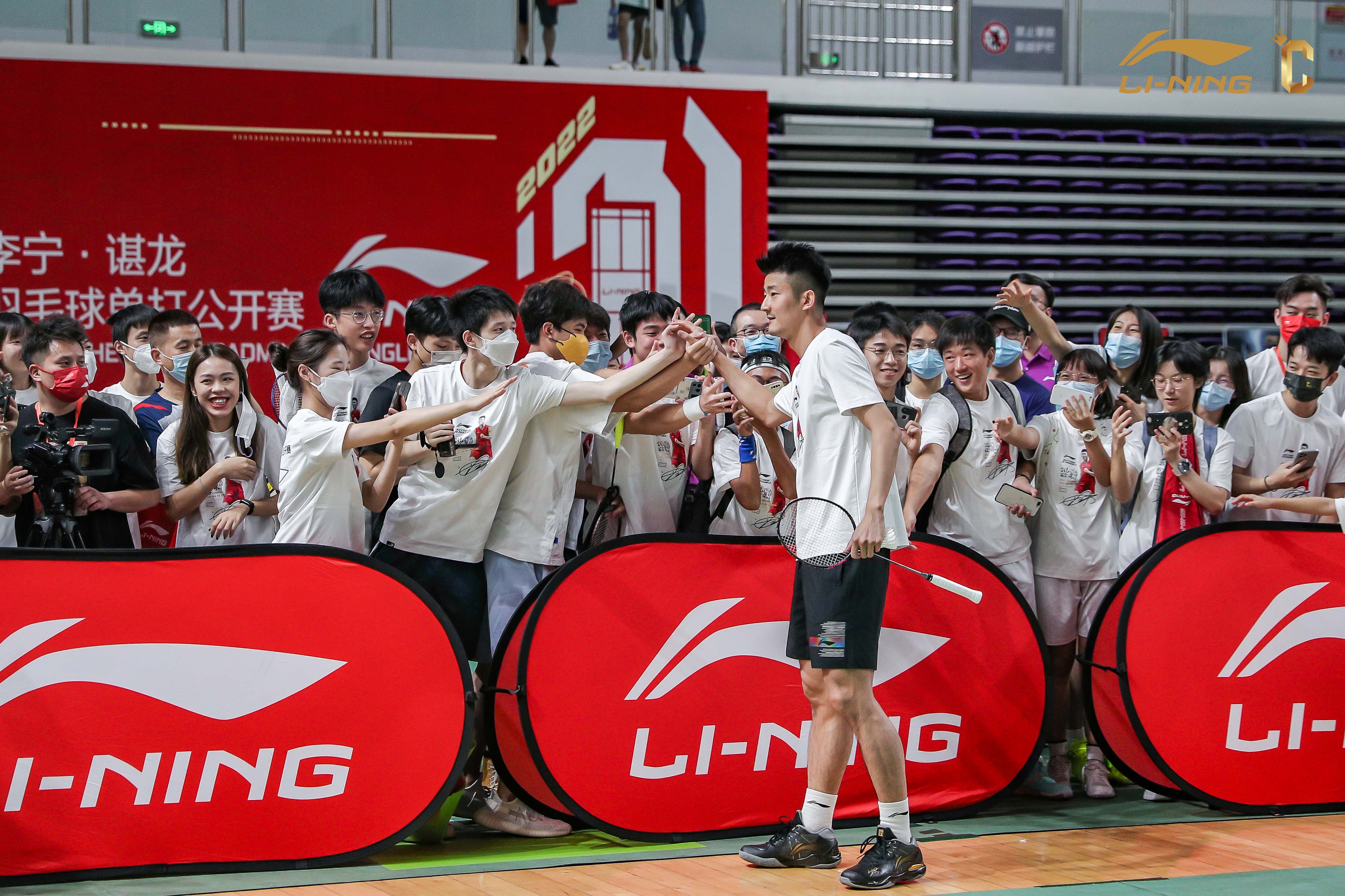 关于日本羽毛球队强势法国羽毛球队，谌龙制霸全场的信息