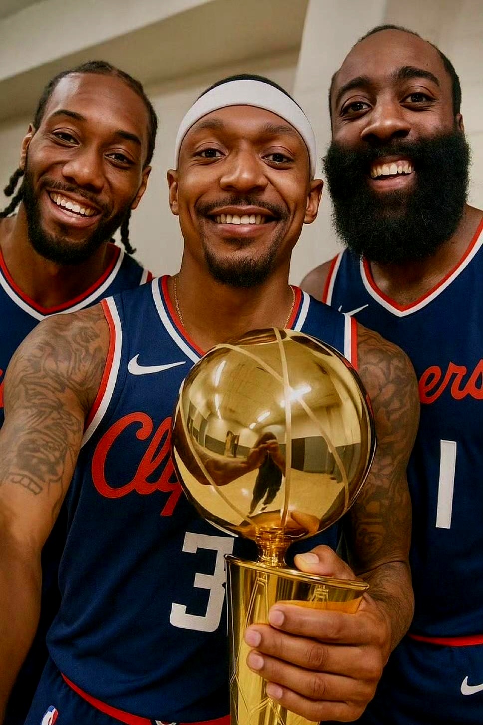 弗兰克福球员调整战术，努力追求胜利！