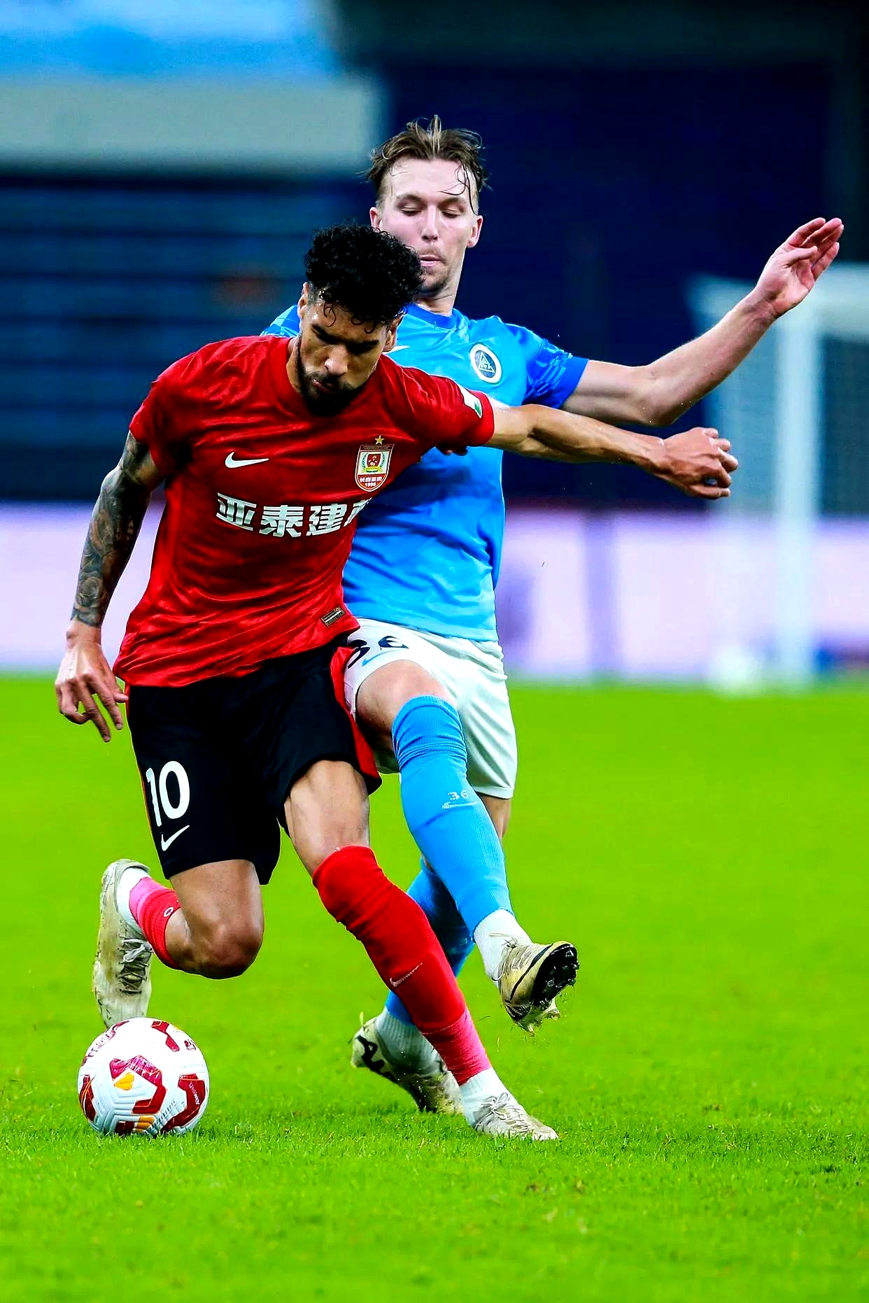 中场核心发挥抢眼，给球队注入强大的信心的简单介绍