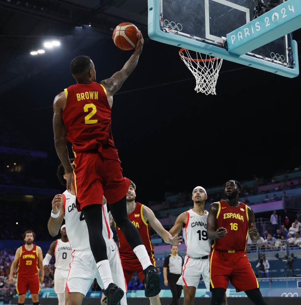 关于法国男篮险胜加拿大男篮，杰伦·布朗送出助攻的信息