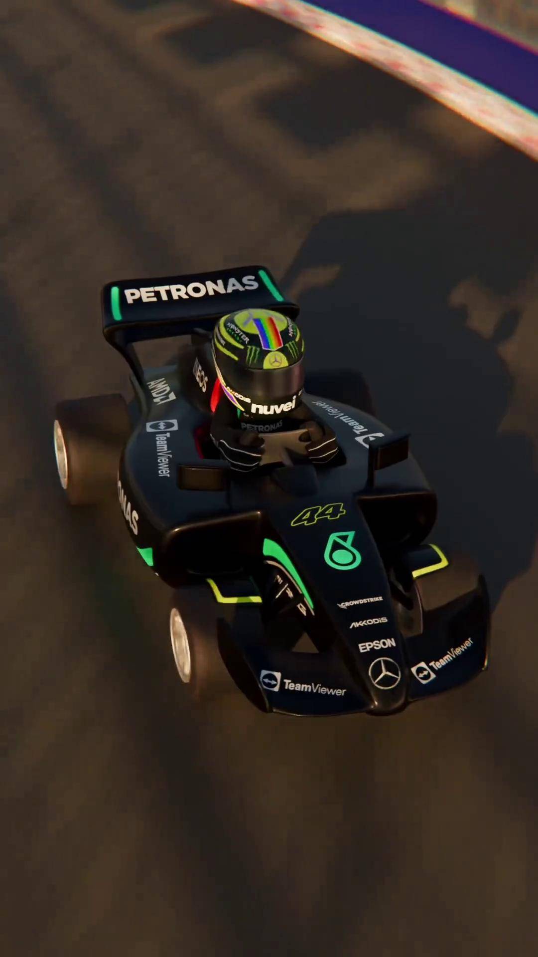 法拉利碾压雷诺车队，汉密尔顿高光表现的简单介绍