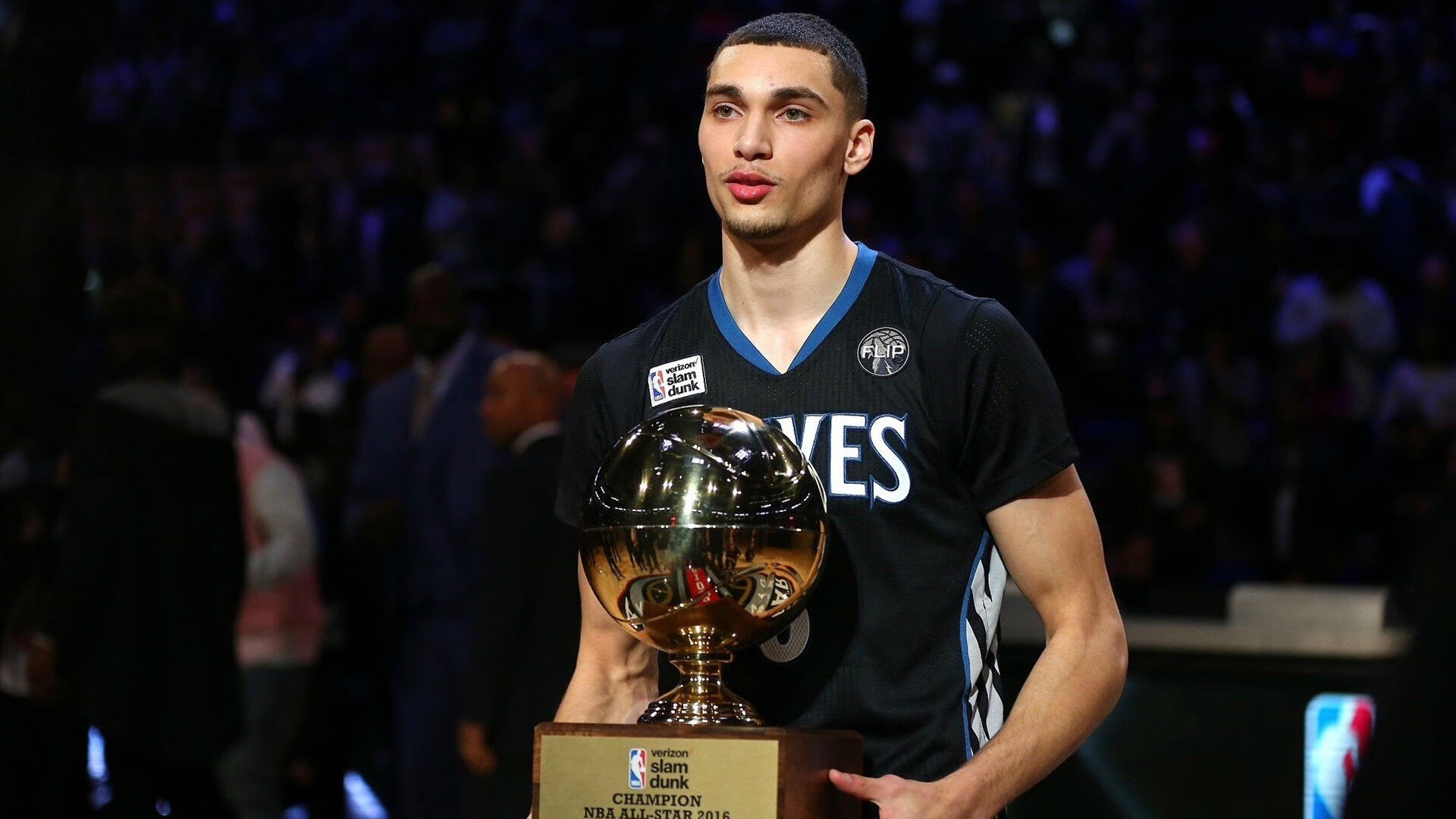 约基奇全程高能输出，公牛轻取独行侠，一场战术与天赋的完美对话