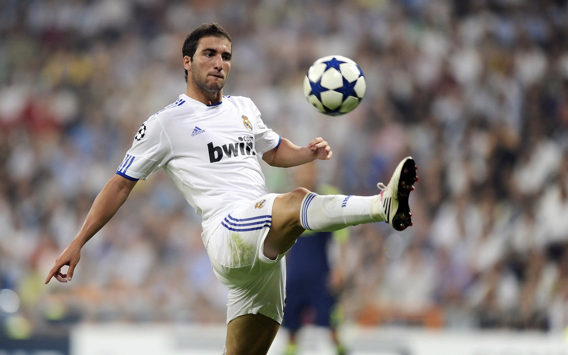 斗牛士的终章圆舞曲，莫德里奇攻防两端统治，西班牙稳稳锁定巴黎