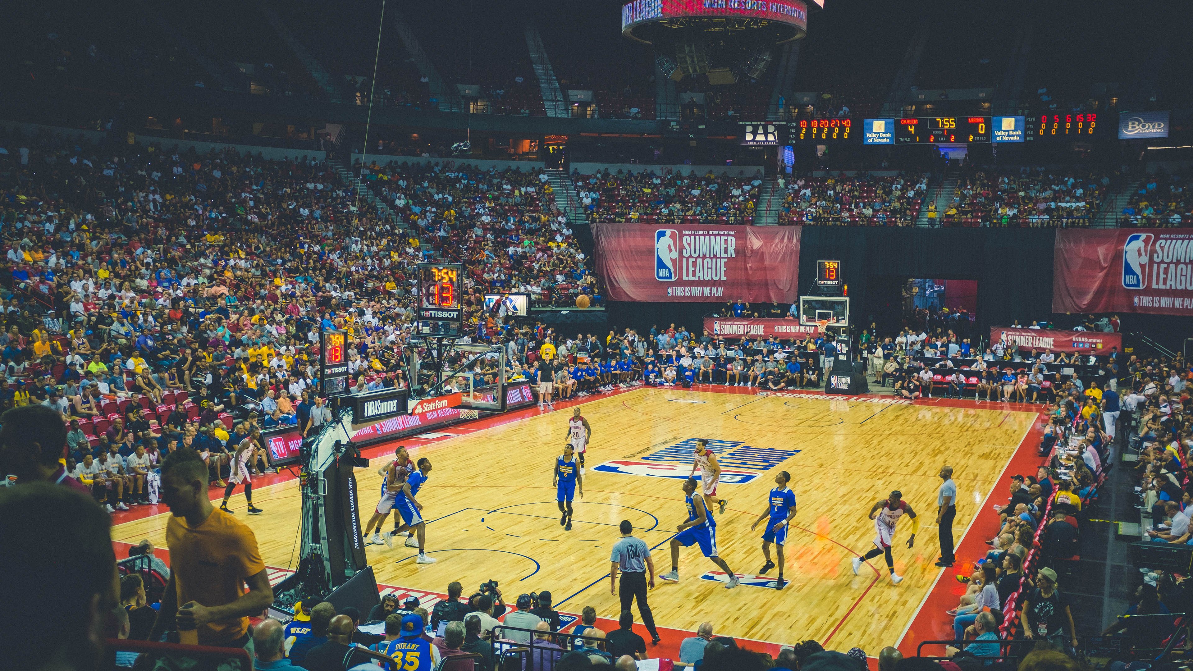 胡金秋扛起全队，福建队横扫勇士背后的唯一性，当篮球哲学遇上东方韧性